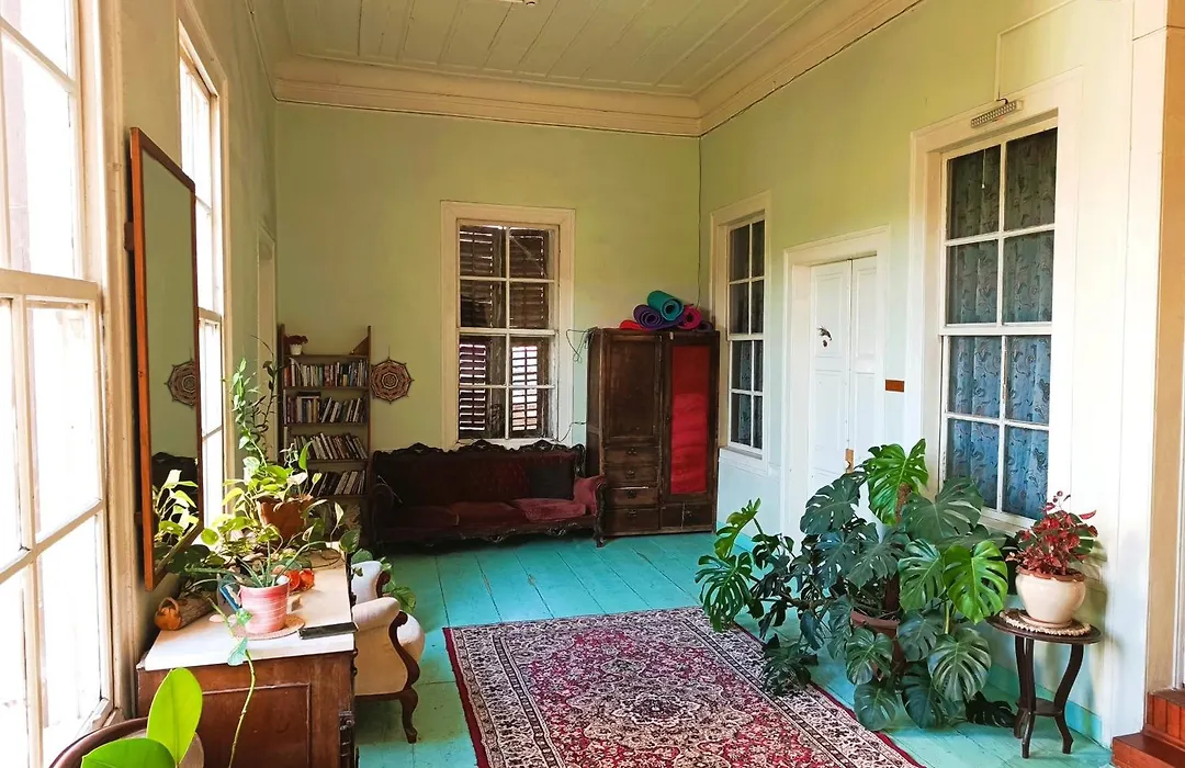 Lotus Garden Hostel Izmir-1